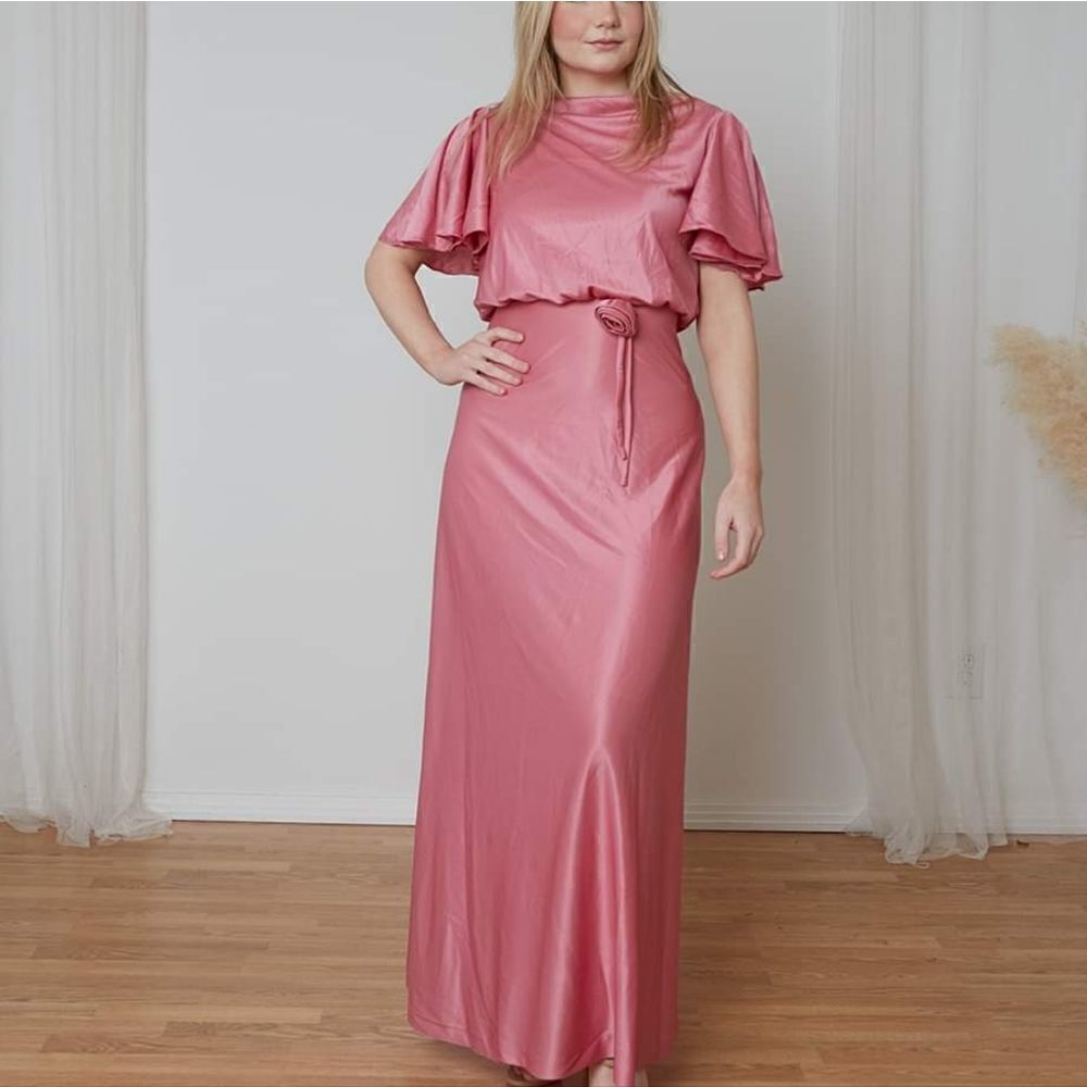 Vintage 60s 70s Pink Gown with Rosette xxs 